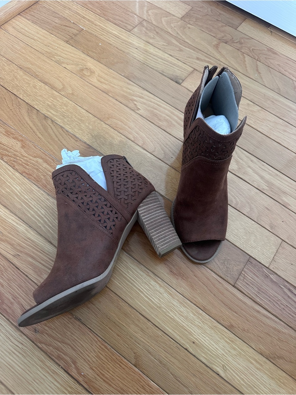 Report Brown Suede Laser-Cut Peep-Toe Block Heel Booties Size 8.5